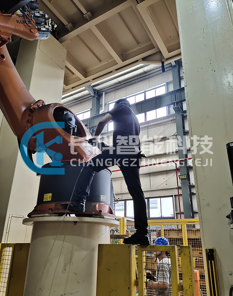 庫卡機器人KR120 R3500 press保養(yǎng)護(hù)理 庫卡機器人KR120 R3500 press保養(yǎng)護(hù)理