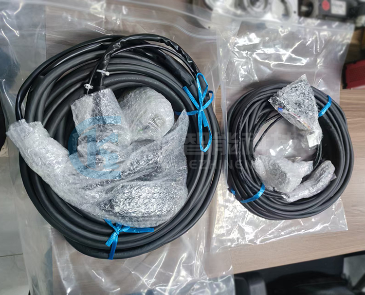 發(fā)那科線束A660-8015-T351 A660-8015-T927 發(fā)那科線束A660-8015-T351 A660-8015-T927