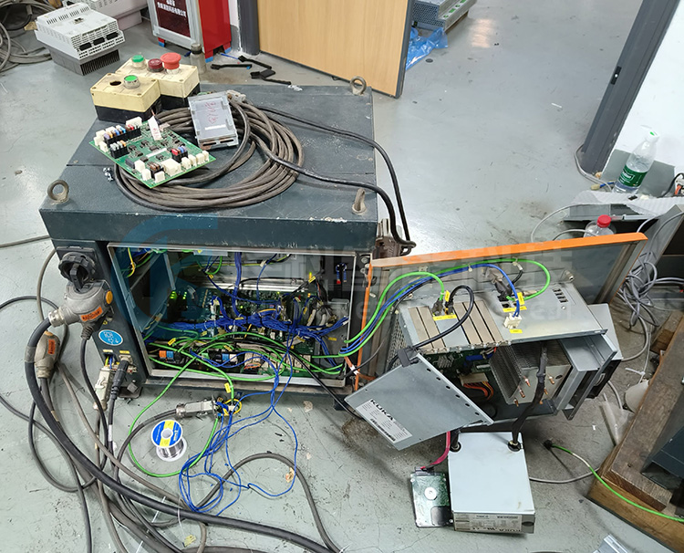 KUKA庫卡機器人KR C4 smallsize控制柜維修 KUKA庫卡機器人KR C4 smallsize控制柜維修